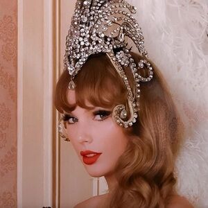 Ettika ROTATING CIRCLES 18K GOLD PLATED CRYSTAL EARRINGS